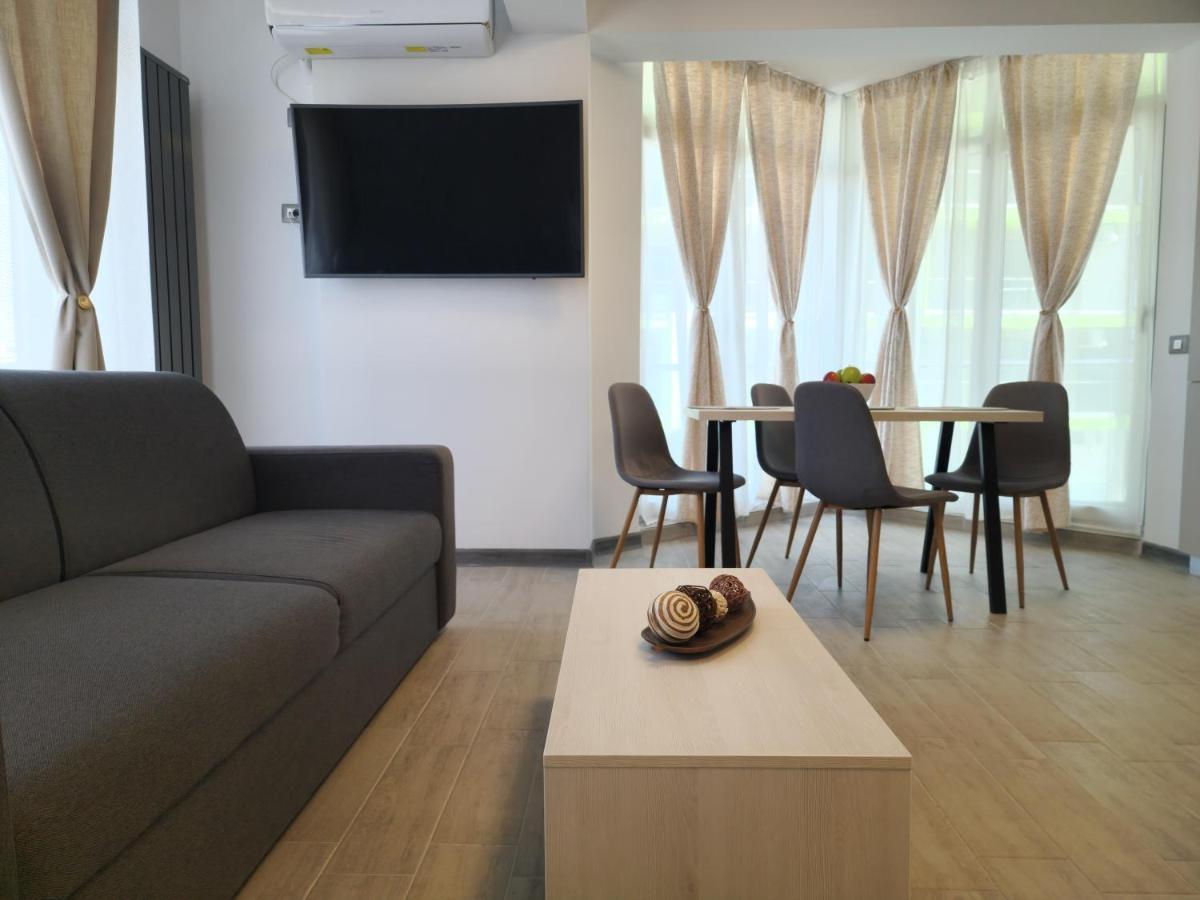 Cristalex Aparthotel & Spa Mamaia Nord Năvodari Exteriör bild