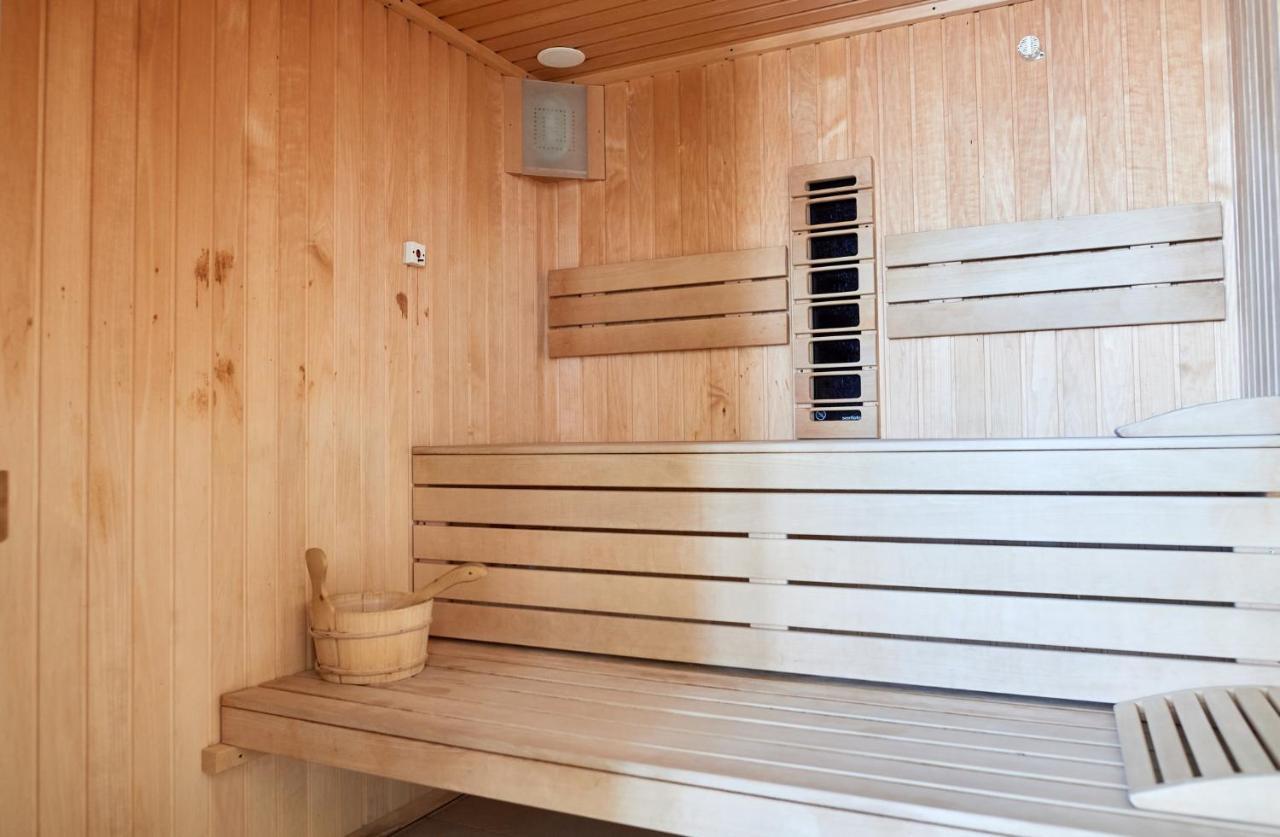 Cristalex Aparthotel & Spa Mamaia Nord Năvodari Exteriör bild