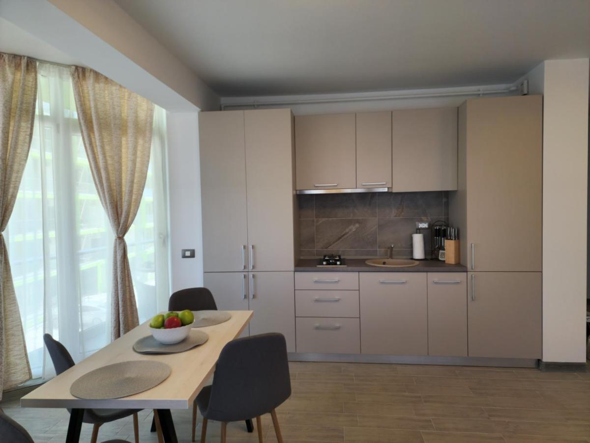 Cristalex Aparthotel & Spa Mamaia Nord Năvodari Exteriör bild