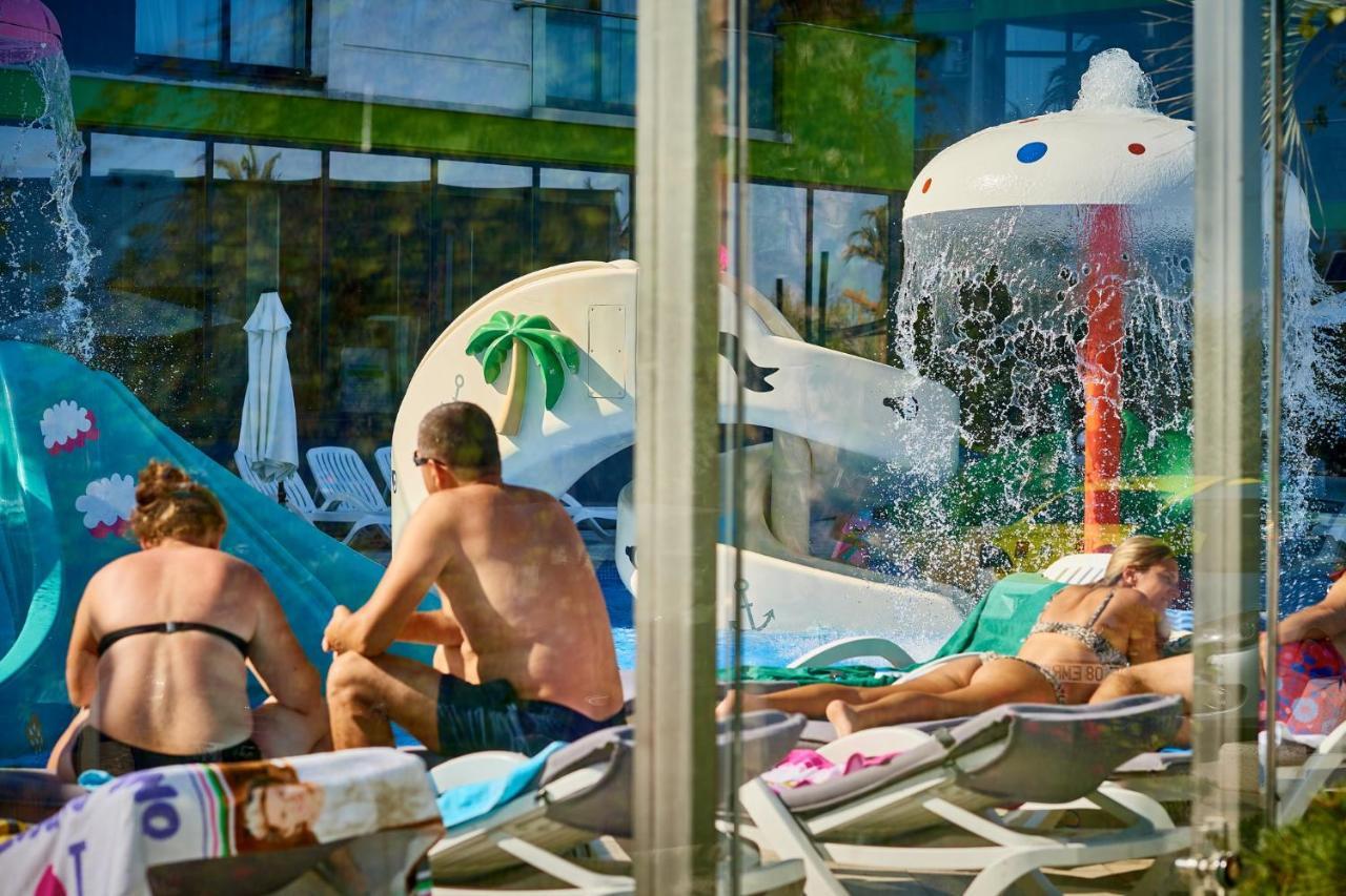 Cristalex Aparthotel & Spa Mamaia Nord Năvodari Exteriör bild