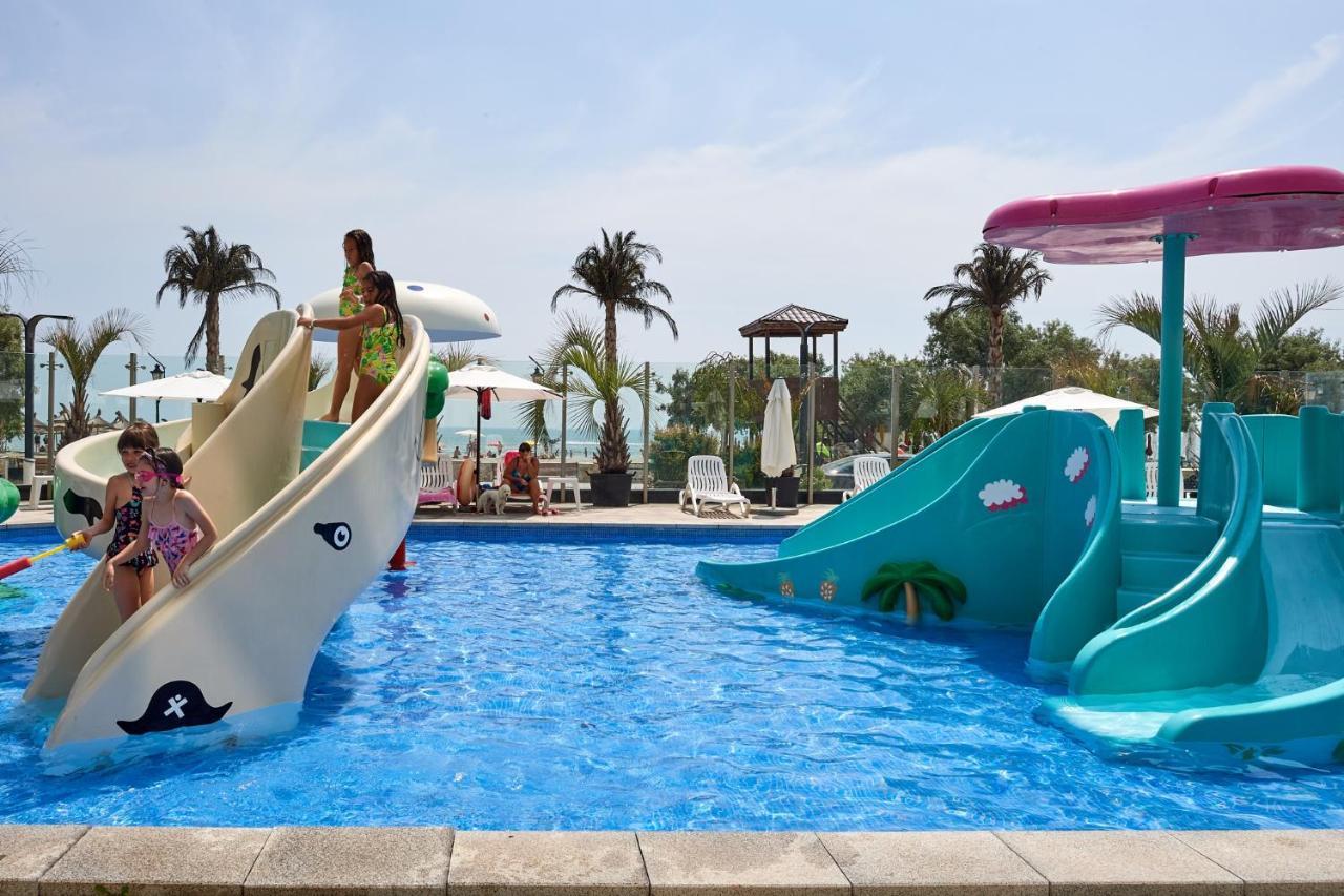 Cristalex Aparthotel & Spa Mamaia Nord Năvodari Exteriör bild