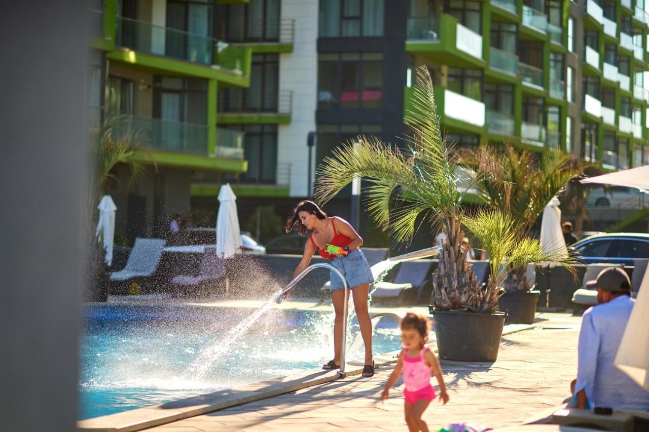 Cristalex Aparthotel & Spa Mamaia Nord Năvodari Exteriör bild